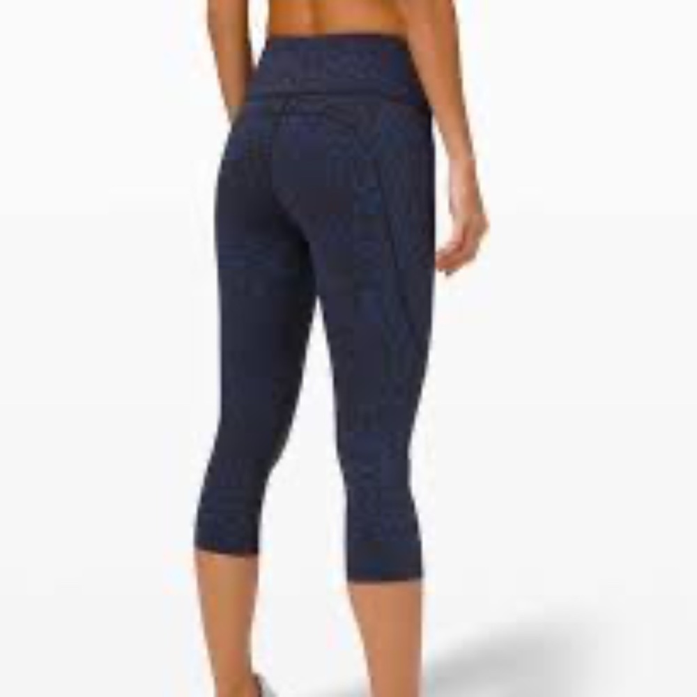 Lululemon Size 4 Fast Free Crop II 19" Leggings Non-Reflective Wild Thing Camo